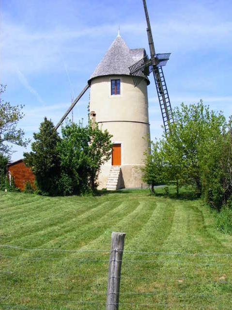 The Windmill, perfect romanticself catering holiday in Vendee