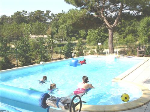 Private Heated swimming pool at villa, located near La Tranche beach