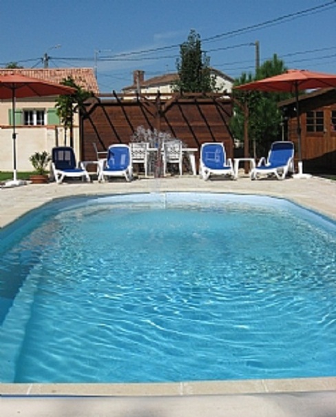heated swimming pool with fountain